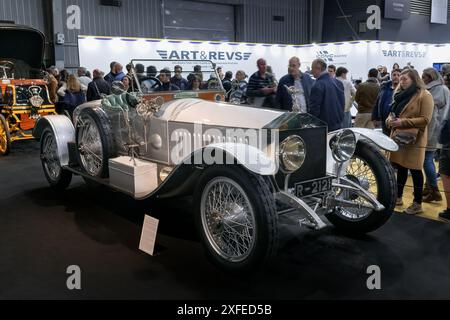 Paris, Frankreich - Rétromobile 2023. Sehen Sie einen weißen Rolls-Royce Silver Ghost aus dem Jahr 1912. Fahrgestellnr 2121. Stockfoto