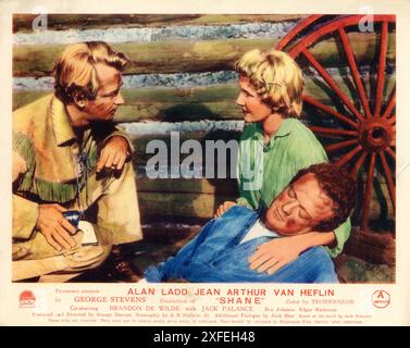 ALAN LADD JEAN ARTHUR und VAN HEFLIN in SHANE 1953 Regisseur GEORGE STEVENS, basierend auf dem Roman von Jack Shaeffer Musik Victor Young Kostüme Edith Head Paramount Pictures Stockfoto