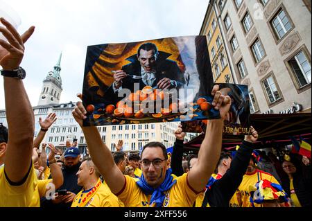 MÜNCHEN - 2. JULI 2024: Das Fußballspiel der EURO 2024 Rumänien gegen die Niederlande in der Alianz Arena Stockfoto