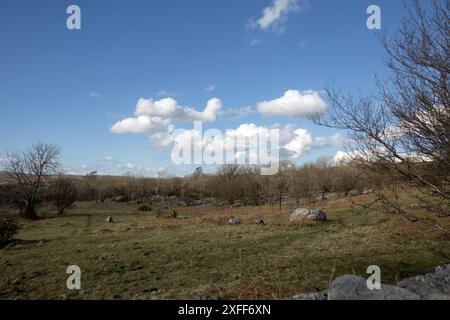 Hutton Roof Crags oberhalb von Burton in Kendal Westmorland und Furness, ehemals Cumbria England Stockfoto