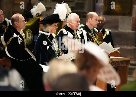 (Von links nach rechts) der Herzog von Edinburgh, Königin Camilla, König Karl III. Und der Prinz von Wales, bekannt als Herzog von Rothesay, wenn er in Schottland ist, nehmen an dem Orden des Thistle Service in der St Giles' Cathedral in Edinburgh Teil, um in den Orden der Königin einzutreten, der Duke of Edinburgh, Baroness Black of Strome LT, Baroness Kennedy von den Shaws LT und Sir Geoff Palmer KT. Bilddatum: Mittwoch, 3. Juli 2024. Stockfoto