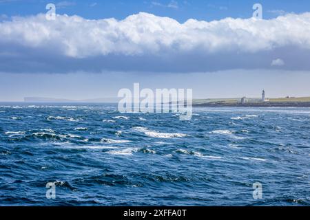 Überquerung der „Eber von Duncansby“ im Pentland Firth auf der Pentland Orkney Fähre, Caithness, Nordschottland Stockfoto