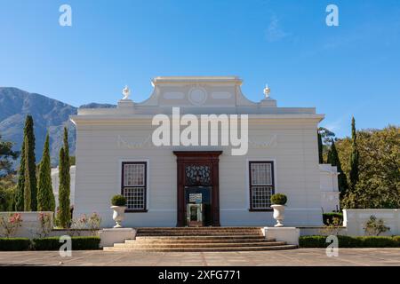 Das Saasveld Building und das Hugenot Memorial Museum, Franschhoek, Westkap, Südafrika, Afrika Stockfoto