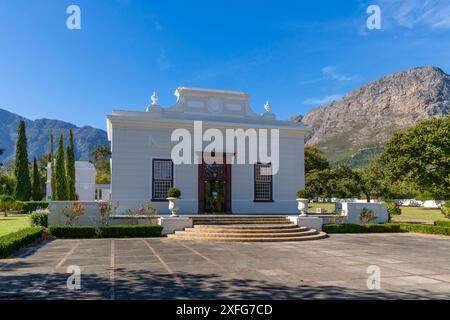 Das Saasveld Building und das Hugenot Memorial Museum, Franschhoek, Westkap, Südafrika, Afrika Stockfoto