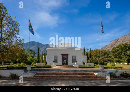 Das Saasveld Building und das Hugenot Memorial Museum, Franschhoek, Westkap, Südafrika, Afrika Stockfoto