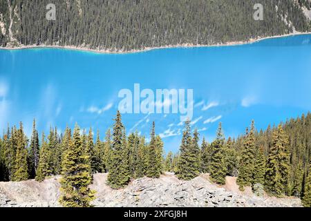 Peyto Lake, British Columbia von der Aussichtsplattform in der Nähe des Highway 93. Stockfoto