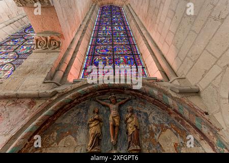 LAON FRANCE, 11. JUNI 2024 : Innenräume und architektonische Details der gotischen Kathedrale unserer Dame Stockfoto