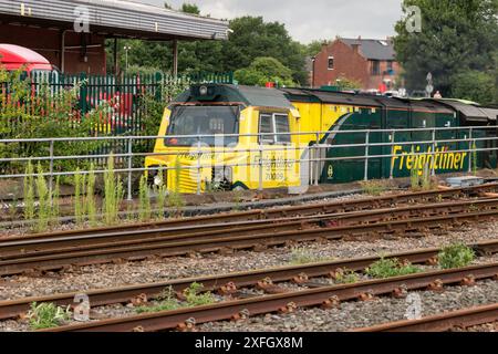 70009 Aufstieg auf die Preston Docks Line und Betrieb der 6E43 1005 Colas Ribble Rail nach Haverton Total Colas. Stockfoto