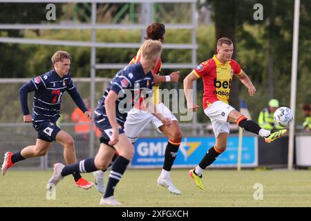 Zutphen, Niederlande. Juli 2024. ZUTPHEN, NIEDERLANDE - 3. JULI: Philippe Rommens von Go Ahead Eagles während des oefenwedstrijd-Spiels zwischen Go Ahead Eagles und Telstar bei AZC am 3. Juli 2024 in Zutphen, Niederlande. (Foto: Peter Lous/BSR Agency) Credit: BSR Agency/Alamy Live News Stockfoto