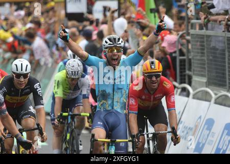Mark Cavendish auf der fünften Etappe der Tour de France 2024 stellte mit 35 Etappensiegen einen historischen Rekord auf Stockfoto