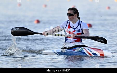 Szeged. Ungarn. 10. Mai 2024. Die ICF 2024 Canoe Sprint World Cup und Paracanoe World Championships. Szeged Olympic Wasserpark. Emily Lewis (GBR) während der Paracanoe-Weltmeisterschaft/Kanu-Sprint-Weltmeisterschaft in Szeged, Ungarn. Stockfoto