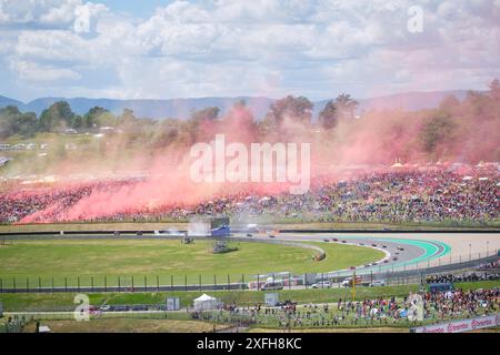 Mugello, Italien - 2. Juni 2024: Erste Phase des Moto GP auf der Mugello-Strecke in der Toskana mit großem Publikum Stockfoto