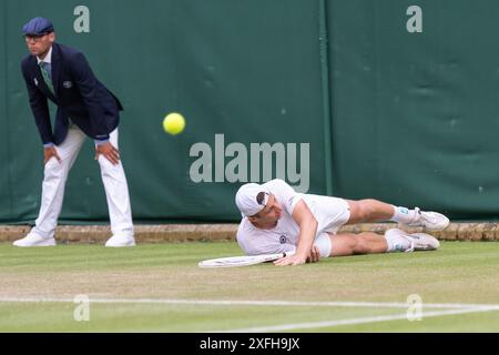 London, Großbritannien. Juli 2024. LONDON, ENGLAND - 3. JULI: Tallon Griekspoor der Niederlande am 3. Juli 2024 der Meisterschaft Wimbledon im All England Lawn Tennis and Croquet Club am 3. Juli 2024 in London, England. (Foto: Marleen Fouchier/BSR Agency) Credit: BSR Agency/Alamy Live News Stockfoto