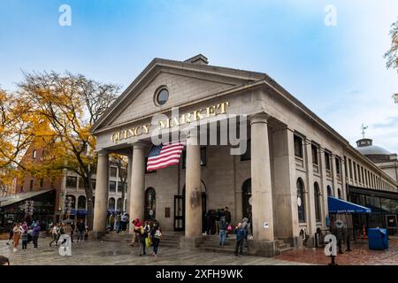 Boston, Massachusetts, USA - 29. Oktober 2023: Blick auf den Quincy Market im Stadtzentrum von Boston, Massachusetts. Stockfoto