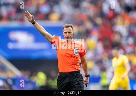 München, Deutschland. Juli 2024. Schiedsrichter Felix Zwayer war beim Achtelfinale der UEFA Euro 2024 zwischen Rumänien und den Niederlanden in der Allianz Arena in München zu sehen. Stockfoto