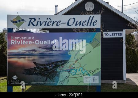 Willkommen am Fluss Ouelle im Stadtpark in Rivière-Ouelle, Quebec, Kanada Stockfoto