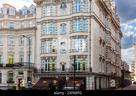 London, Vereinigtes Königreich - 5. Juli 2010 : Hard Rock Cafe London. Berühmtes Hotelrestaurant mit amerikanischem Rock 'n' Roll-Thema im Zentrum von London. Stockfoto