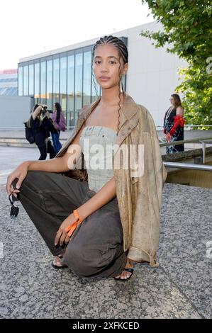 Vicky Natascha Vogel bei der Dawid Tomaszewski Präsentation und Ausstellungseröffnung Excess in Elegance auf der Berlin Fashion Week S/S 2025 im Kunstgewerbemuseum. Berlin, 03.07.2024 *** Vicky Natascha Vogel auf der Dawid Tomaszewski Präsentation und Ausstellungseröffnung Excess in Elegance auf der Berlin Fashion Week S 2025 im Kunstgewerbemuseum Berlin, 03 07 2024 Foto:XF.xKernx/xFuturexImagex tomaszewski 4757 Stockfoto