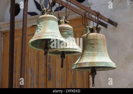 Das Erdbeben beschädigte die Kirche in Antipata, Kefalonia, Griechenland Stockfoto