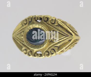 Ein römischer Goldring mit Intaglio, ca. 3. Jahrhundert n. Chr Stockfoto