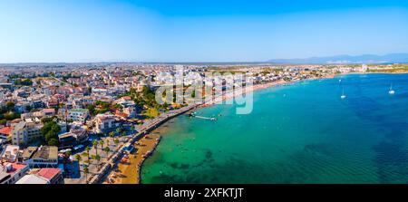 Panoramablick auf den Strand von Didim. Didim ist eine Stadt in der Provinz Aydin in der Türkei. Stockfoto