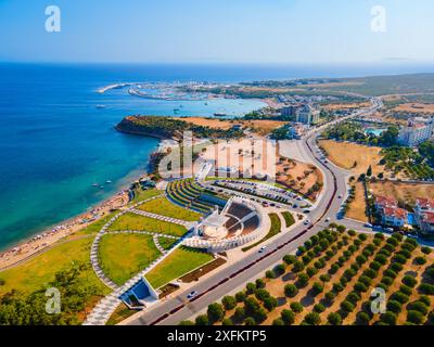 Didim Amphitheater aus der Vogelperspektive. Didim ist eine Stadt in der Provinz Aydin in der Türkei. Stockfoto