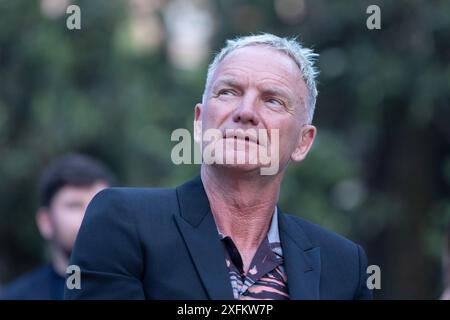 Rom, Italien. Juli 2024. Sting besucht den roten Teppich der 64. Ausgabe von The Golden Globe, dem Filmpreis, den die Foreign Press an das italienische Kino vergibt (Foto: Matteo Nardone/Pacific Press) Credit: Pacific Press Media Production Corp./Alamy Live News Stockfoto