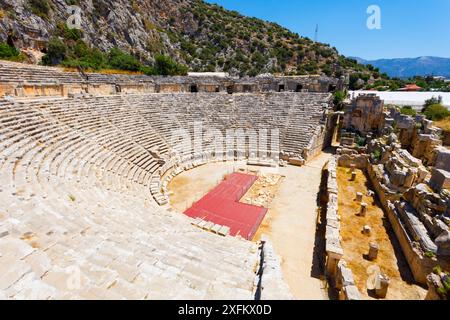 Myra Theater, antike Ruinen der Stadt. Myra liegt in der Stadt Demre in der türkischen Provinz Antalya. Stockfoto