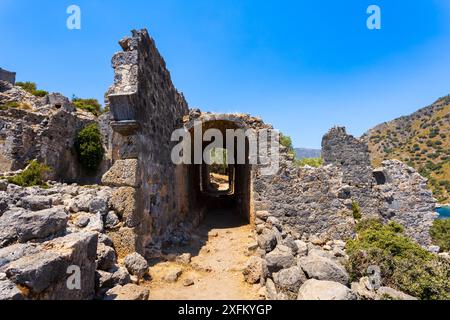 Griechische Kirche byzantinische Ruinen auf der Insel Gemiler oder St. Nikolaus in der Nähe der Stadt Oludeniz im Bezirk Fethiye in der Türkei Stockfoto