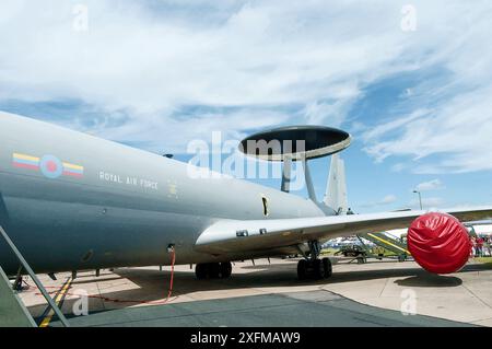 Das Überwachungsflugzeug der RAF Sentry E3D parkte im statischen Ausstellungsbereich der RAF Waddington Airshow 2005 Stockfoto