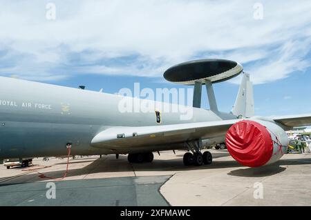 Das Überwachungsflugzeug der RAF Sentry E3D parkte im statischen Ausstellungsbereich der RAF Waddington Airshow 2005 Stockfoto