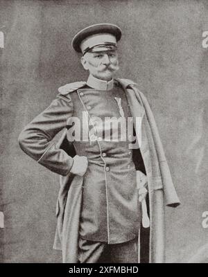 Peter I. von Serbien. 1910 war Peter I. (1844–1921) vom 15. Juni 1903 bis zum 1. Dezember 1918 König von Serbien. Am 1. Dezember 1918 wurde er König der Serben, Kroaten und Slowenen und hielt diesen Titel bis zu seinem Tod drei Jahre später. Da er während einer Zeit großer serbischer Militärerfolge König von Serbien war, wurde er von den Serben als König Peter der Befreier und auch als alter König in Erinnerung gerufen. Stockfoto