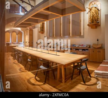 Selestat, Frankreich - 06 25 2024: Humanistische Bibliothek. Blick auf den Leseraum der Bibliothek Stockfoto