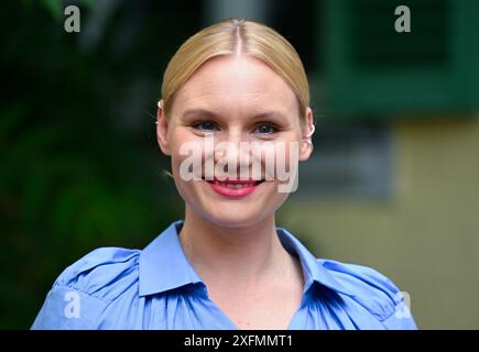 München, Deutschland. Juli 2024. Rosalie Thomass, Schauspielerin, nimmt an einem Empfang des FilmFernsehfonds Bayern (FFF Bayern) während der Filmfestspiele München Teil. Quelle: Sven Hoppe/dpa/Alamy Live News Stockfoto