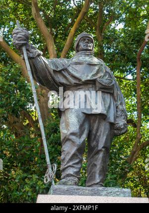 Die Captain Robert Falcon Scott Statue in Waterloo Place, London Stockfoto