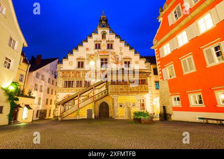 Lindau, Deutschland - 04. Juli 2021: Altes Rathaus oder altes Rathaus im Stadtzentrum von Lindau. Lindau ist eine große Stadt und Insel am Constanc-See Stockfoto