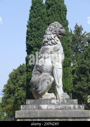 Löwendenkmal für den Sieg von Philippe von Makedonien (Vater Alexanders) über die Vereinigten Streitkräfte von Athen und Theben in Chaironia Stockfoto