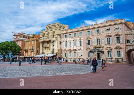 La Caserne aux Carabiniers de S.A.S. le Prince am Place du Palais in Monaco-Ville, Le Rocher (der Felsen) in Monaco an der französischen Riviera, Côte d'Azur Stockfoto