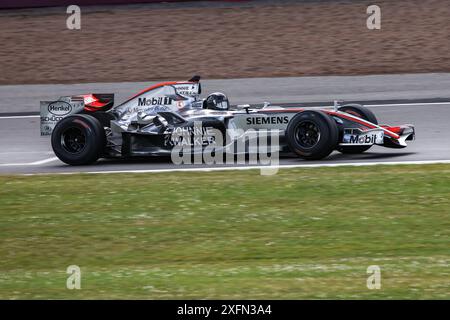 Silverstone, Royaume Univ. Juli 2024. McLaren MP4-21 während des Formel 1 Qatar Airways British Grand Prix 2024, 12. Runde der Formel-1-Weltmeisterschaft 2024 vom 5. Bis 7. Juli 2024 auf dem Silverstone Circuit in Silverstone, Großbritannien - Foto Xavi Bonilla/DPPI Credit: DPPI Media/Alamy Live News Stockfoto