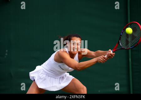 Wimbledon, London, Großbritannien. Juli 2024. Frankreichs Caroline Garcia hat heute in der zweiten Runde gegen Bernarda Pera aus den Vereinigten Staaten in Wimbledon gespielt. Quelle: Adam Stoltman/Alamy Live News Stockfoto