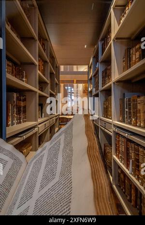 Selestat, Frankreich - 06 25 2024: Humanistische Bibliothek. Der Schatz der Bibliothek von Beatus Rhenanus Stockfoto