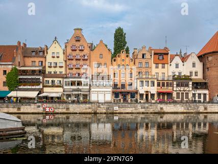 Am Ufer des Motlawa Flusses, Danzig, Gdańsk, Polen Stockfoto