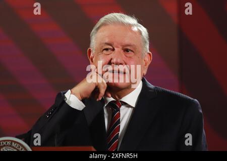 Nicht exklusiv: Präsident von Mexiko, Andres Manuel Lopez Obrador, spricht während einer Briefing-Konferenz im Nationalpalast. Wo er angekündigt hat, dass die Stockfoto