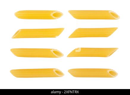 Pasta penne rigate Pfad isoliert auf weiß Stockfoto