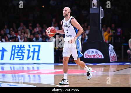 8 Nick Calathes von Griechenland spielt während des Olympischen Qualifikationsturniers 2024 der FIBA, dem Spiel zwischen Ägypten und Griechenland im Peace&amp; Friendship Stadium am 4. Juli 2024 in Piräus. Stockfoto