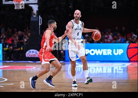 Piräus, Piräus, Griechenland. Juli 2024. 8 NICK CALATHES of Greece spielt während des Olympischen Qualifikationsturniers 2024 der FIBA im Peace & Friendship Stadium am 4. Juli 2024 in Piräus, Griechenland. (Kreditbild: © Stefanos Kyriazis/ZUMA Press Wire) NUR REDAKTIONELLE VERWENDUNG! Nicht für kommerzielle ZWECKE! Stockfoto