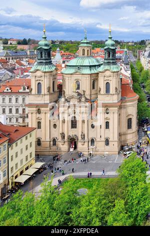 Aus der Vogelperspektive der Nikolaikirche, Prag, Böhmen, Tschechien Stockfoto