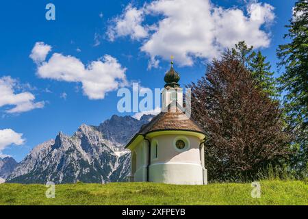 Die Maria Königskapelle am Lautersee bei Mittenwald Stockfoto