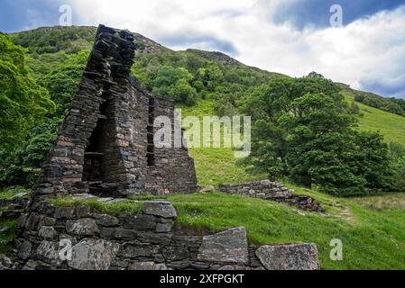 Dun Telve Broch in der Nähe von Glenelg, mit hohlwandförmiger Struktur aus der Eisenzeit, Ross and Cromarty, Scottish Highlands, Schottland, Vereinigtes Königreich, Juni 2017 Stockfoto