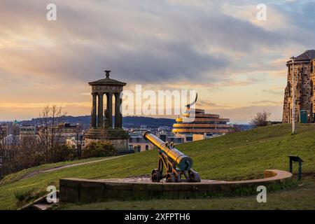 W Hotel, neben der Skyline von Edinburgh im St. James Quarter Stockfoto